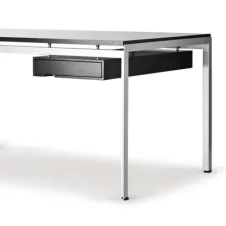 PK52A Student Desk – Carl Hansen at Mesmetric