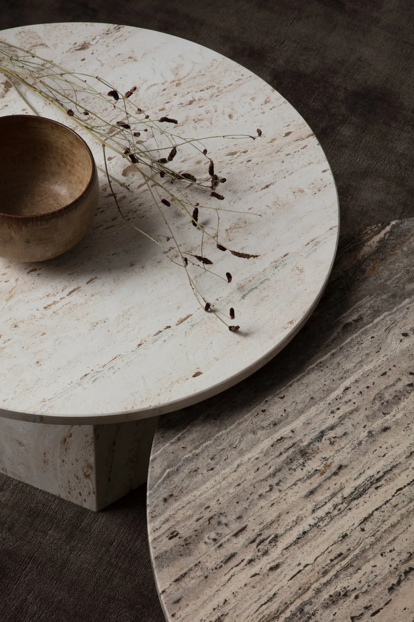 Epic travertine - Gubi.dk w Mesmetric