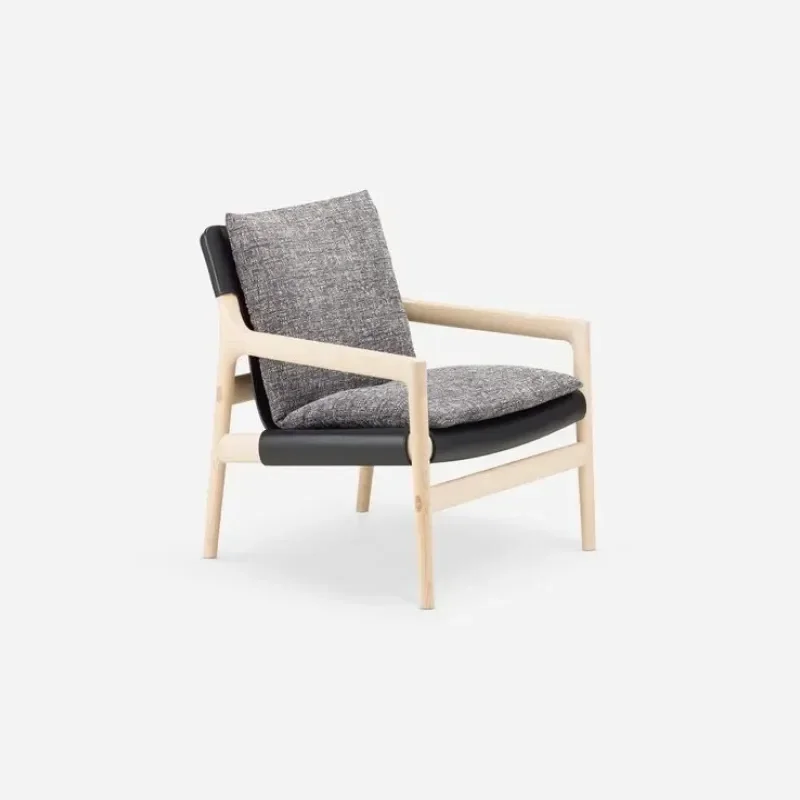124S Sela Lounge Chair Narrow Arms - De La Espada w Mesmetric