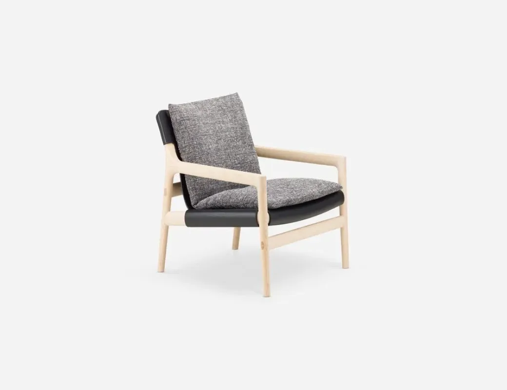 124S Sela Lounge Chair Narrow Arms - De La Espada w Mesmetric