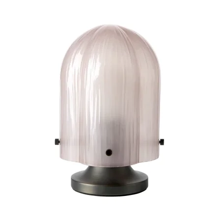Seine table - Gubi.dk w Mesmetric