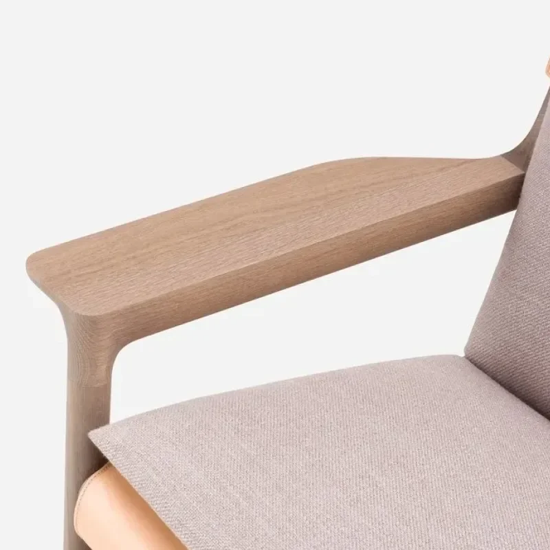 124SZ Sela Lounge Chair Wide Arms - De La Espada w Mesmetric