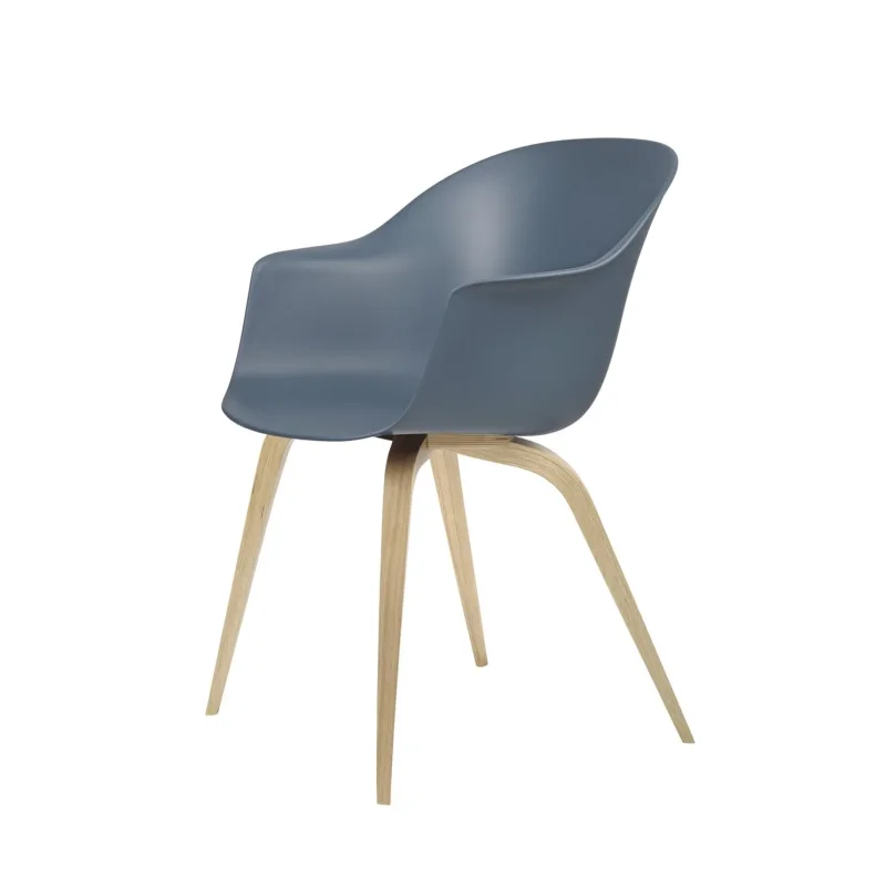 Bat dining wood base - Gubi.dk w Mesmetric