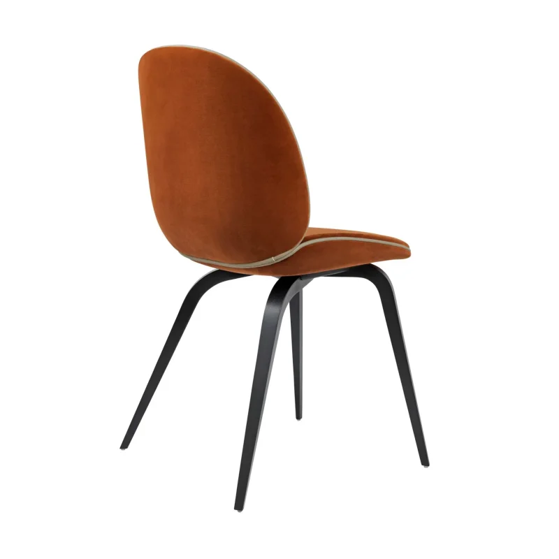 Beetle dining wood - Gubi.dk w Mesmetric