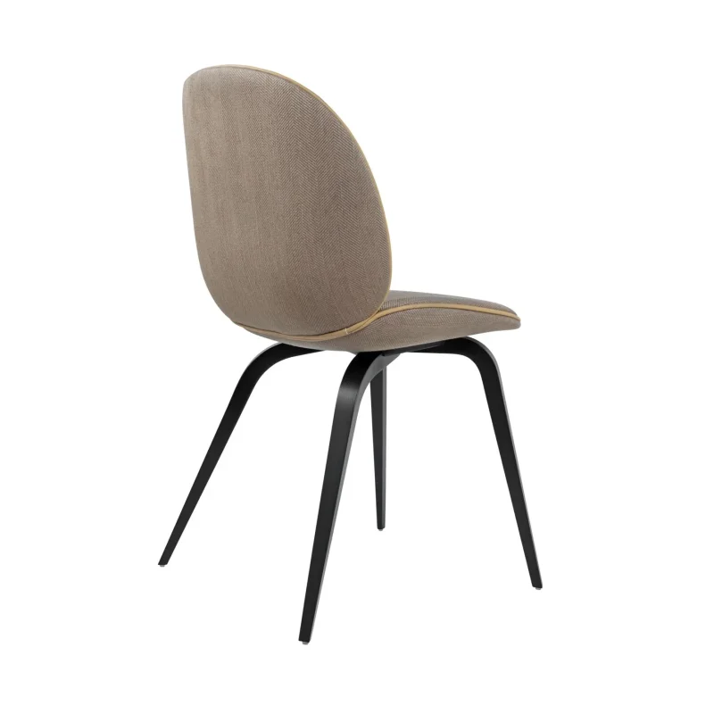 Beetle dining wood - Gubi.dk w Mesmetric