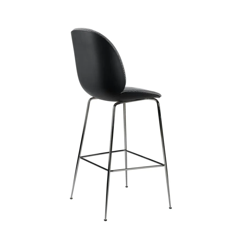 Beetle front upholstered - Gubi.dk w Mesmetric