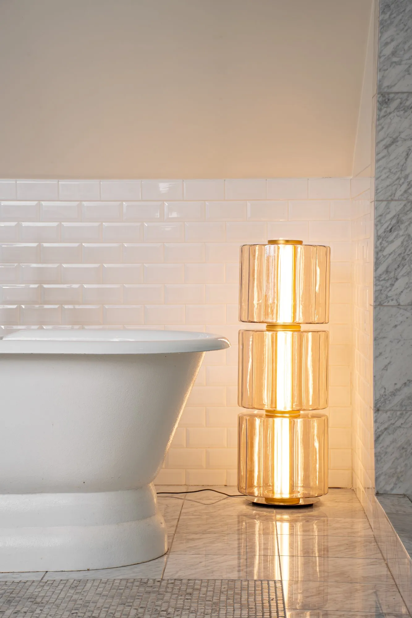 Column Floor - A-n-d w Mesmetric