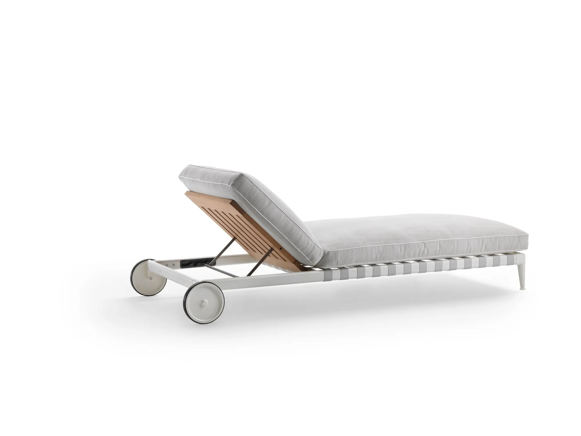 Atlante Daybed Outdoor – Flexform at Mesmetric