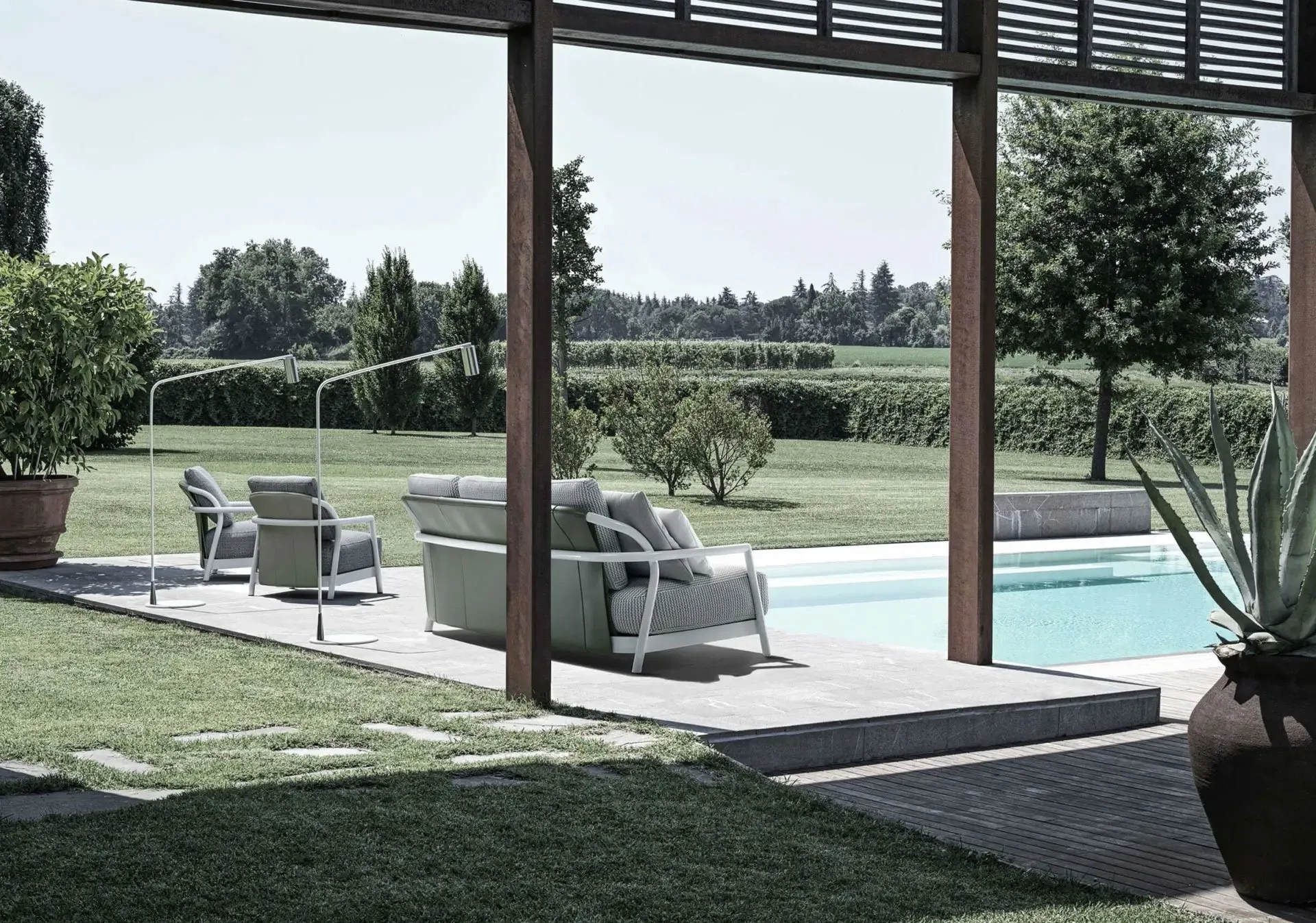 Alison Outdoor – Flexform at Mesmetric