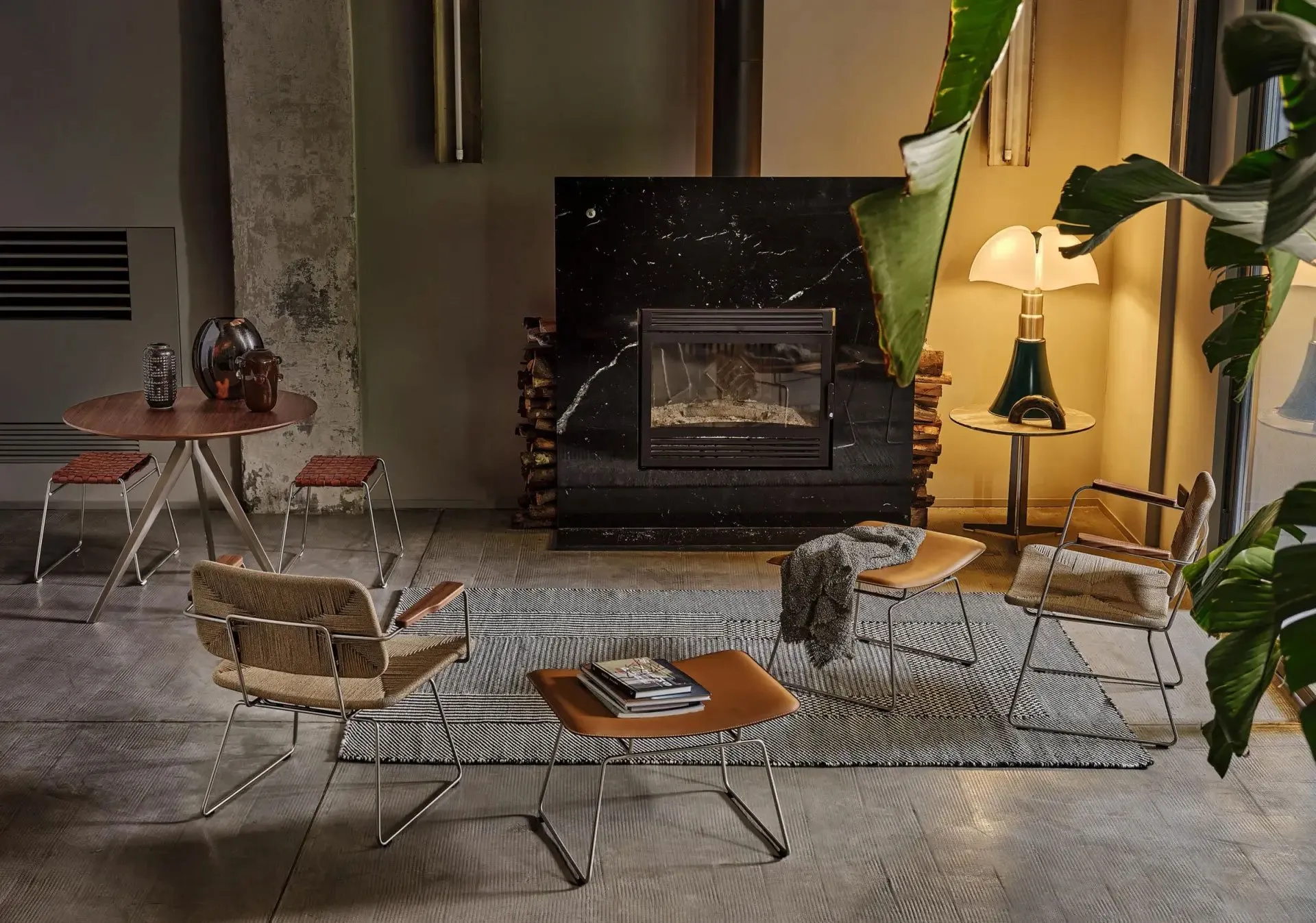 Echoes S.H. Ottoman - Flexform w Mesmetric