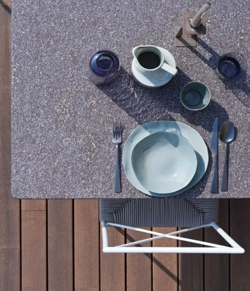 Fly Outdoor - Flexform w Mesmetric