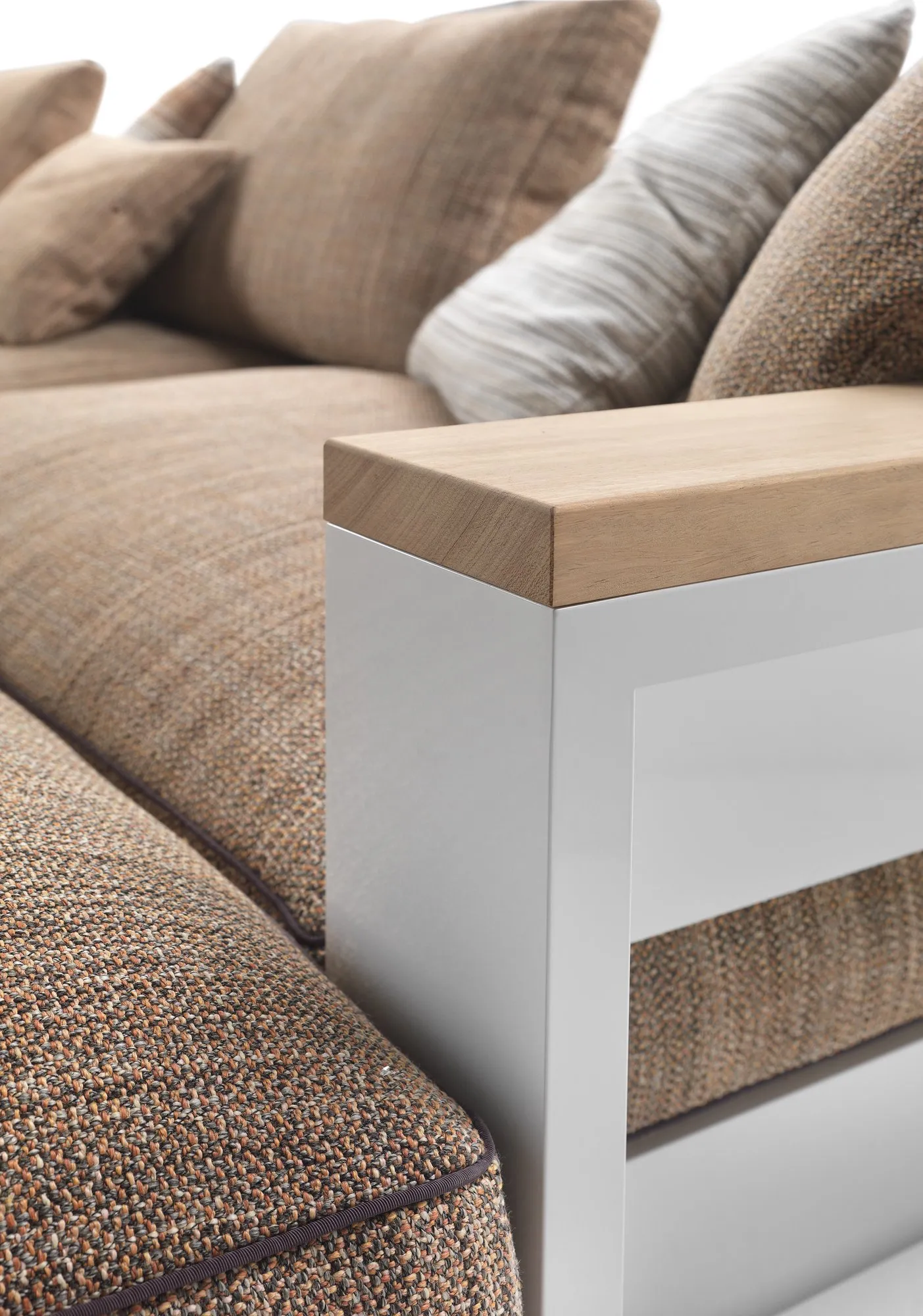 Freeport Outdoor - Flexform w Mesmetric