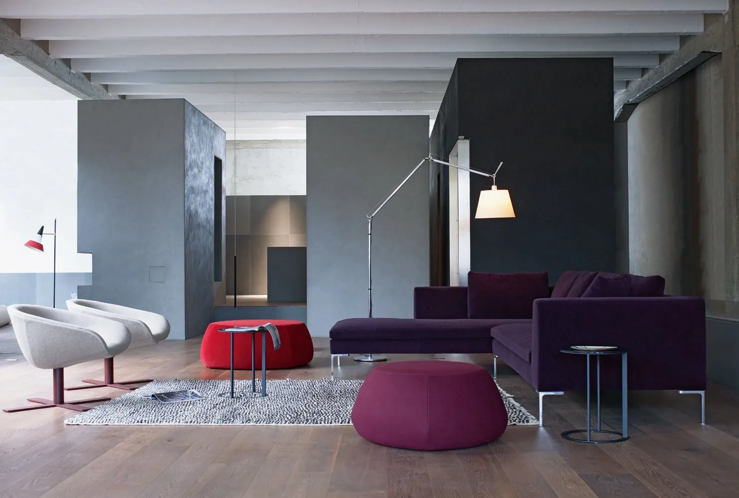 Charles - B&B Italia w Mesmetric