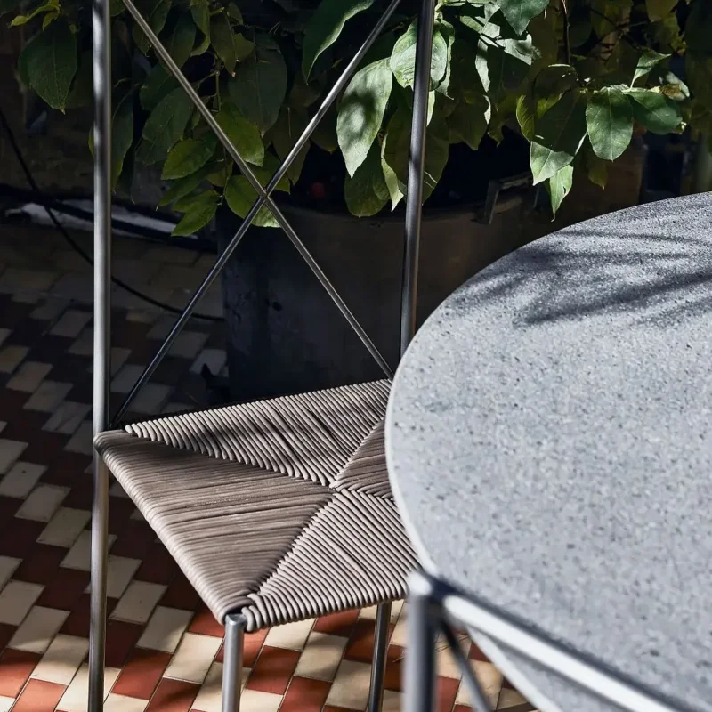 Moka Steel Outdoor - Flexform w Mesmetric