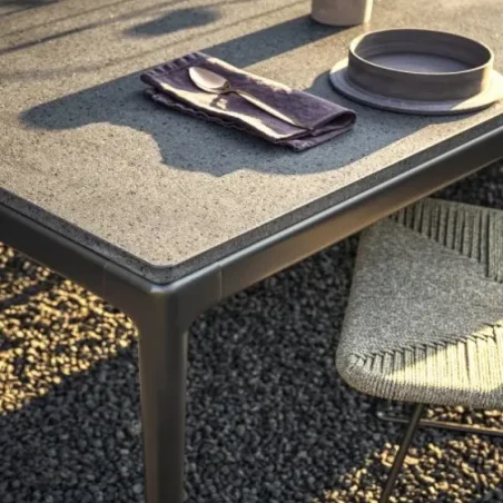 Pico Table Outdoor - Flexform w Mesmetric
