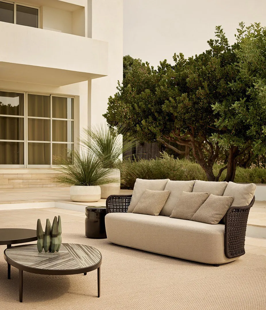 Mad Out Sofa Outdoor