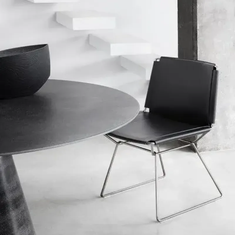 Neil Leather Chair - MDF Italia w Mesmetric