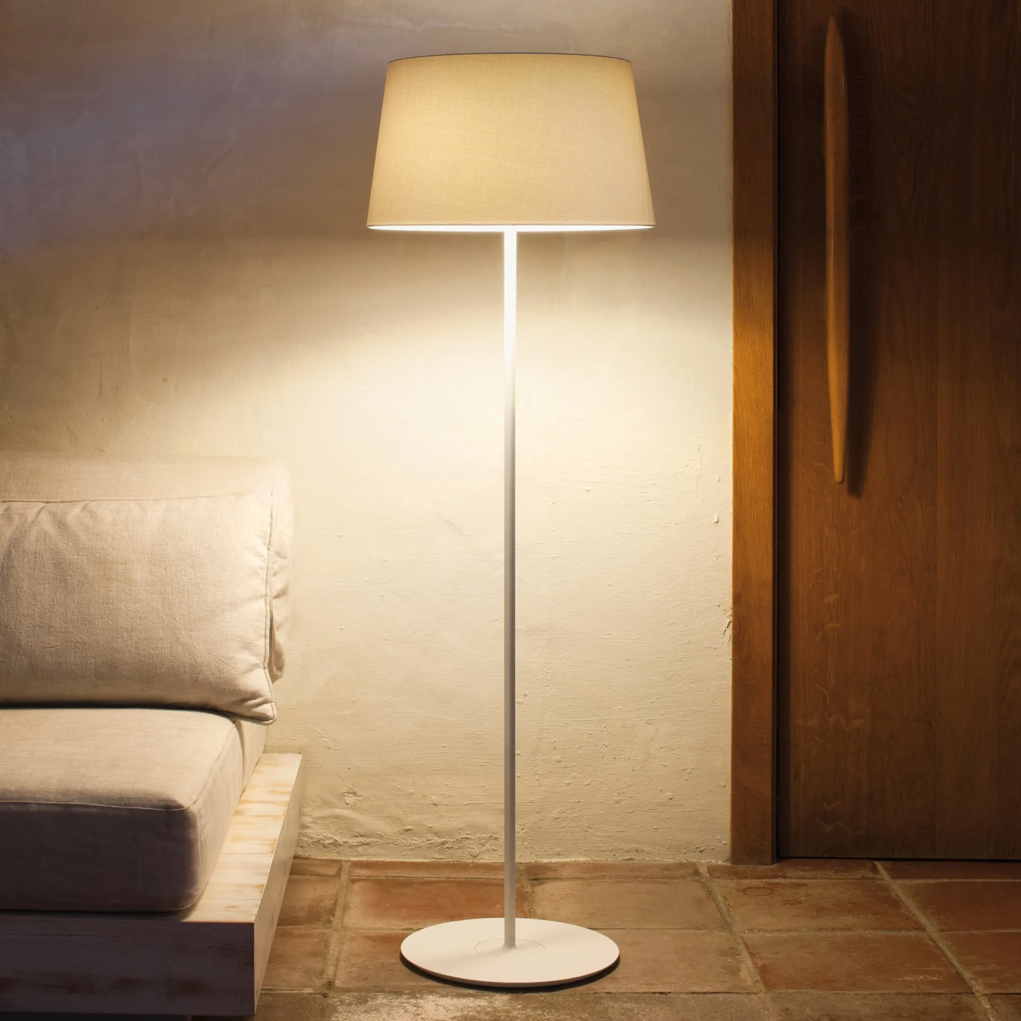 Warm 4905, 4906 - Vibia w Mesmetric