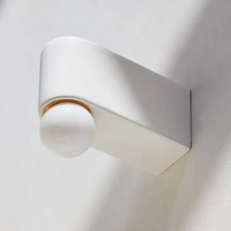 White Porcelain D2