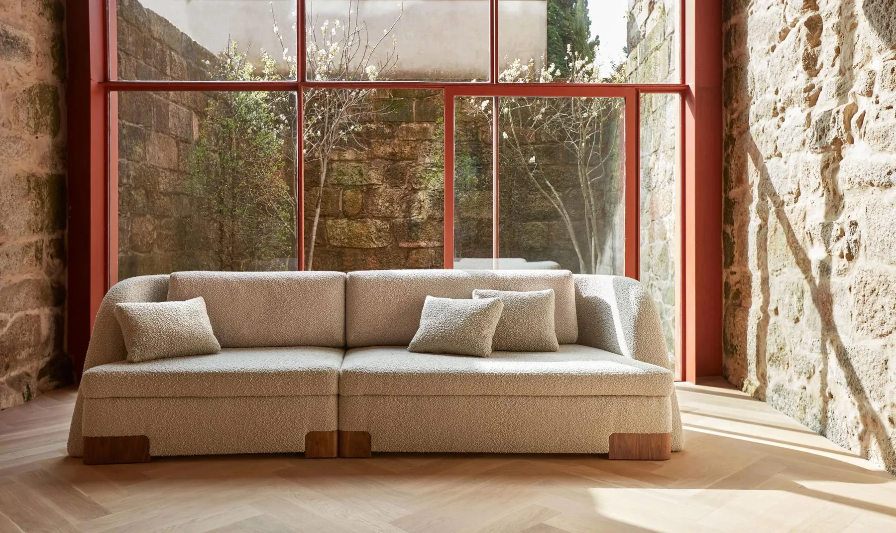 182 Albireo Sofa – De La Espada at Mesmetric