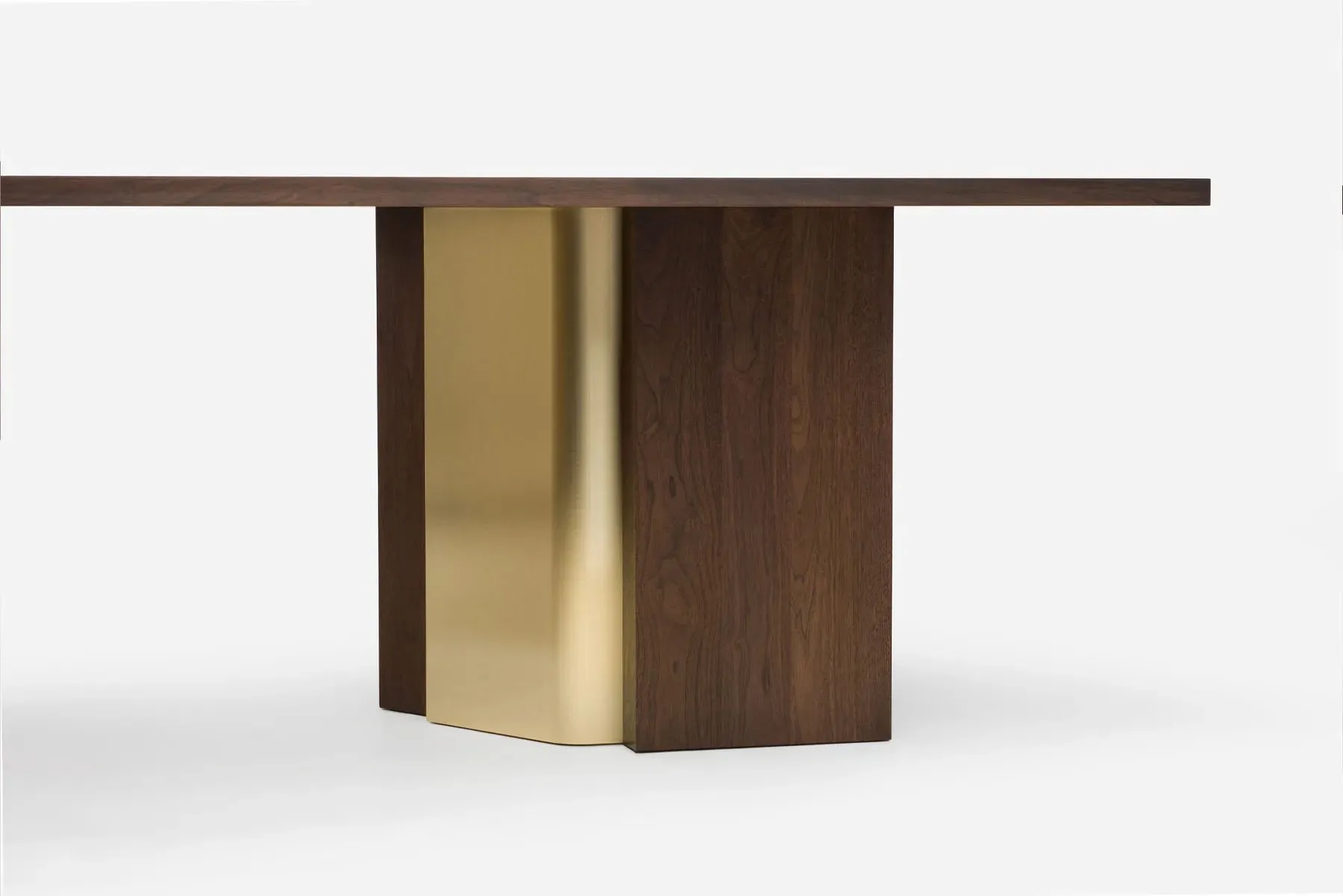 170B Izar Dining Table With Brass