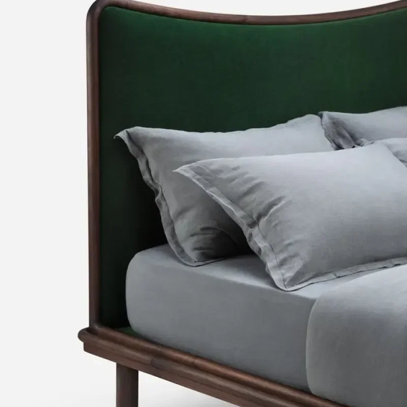 061 Carlton Bed – De La Espada at Mesmetric