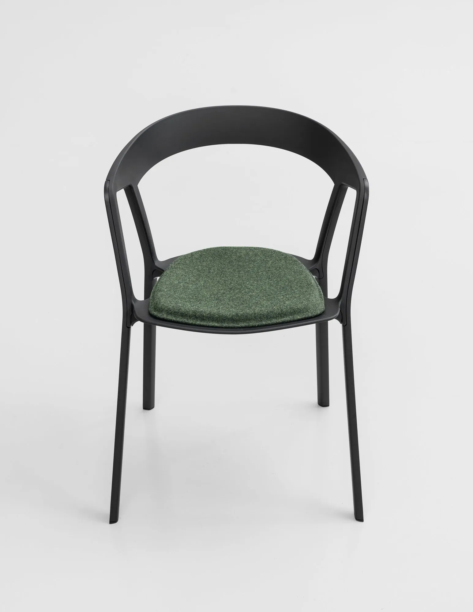 Compas Cushion - Kristalia w Mesmetric