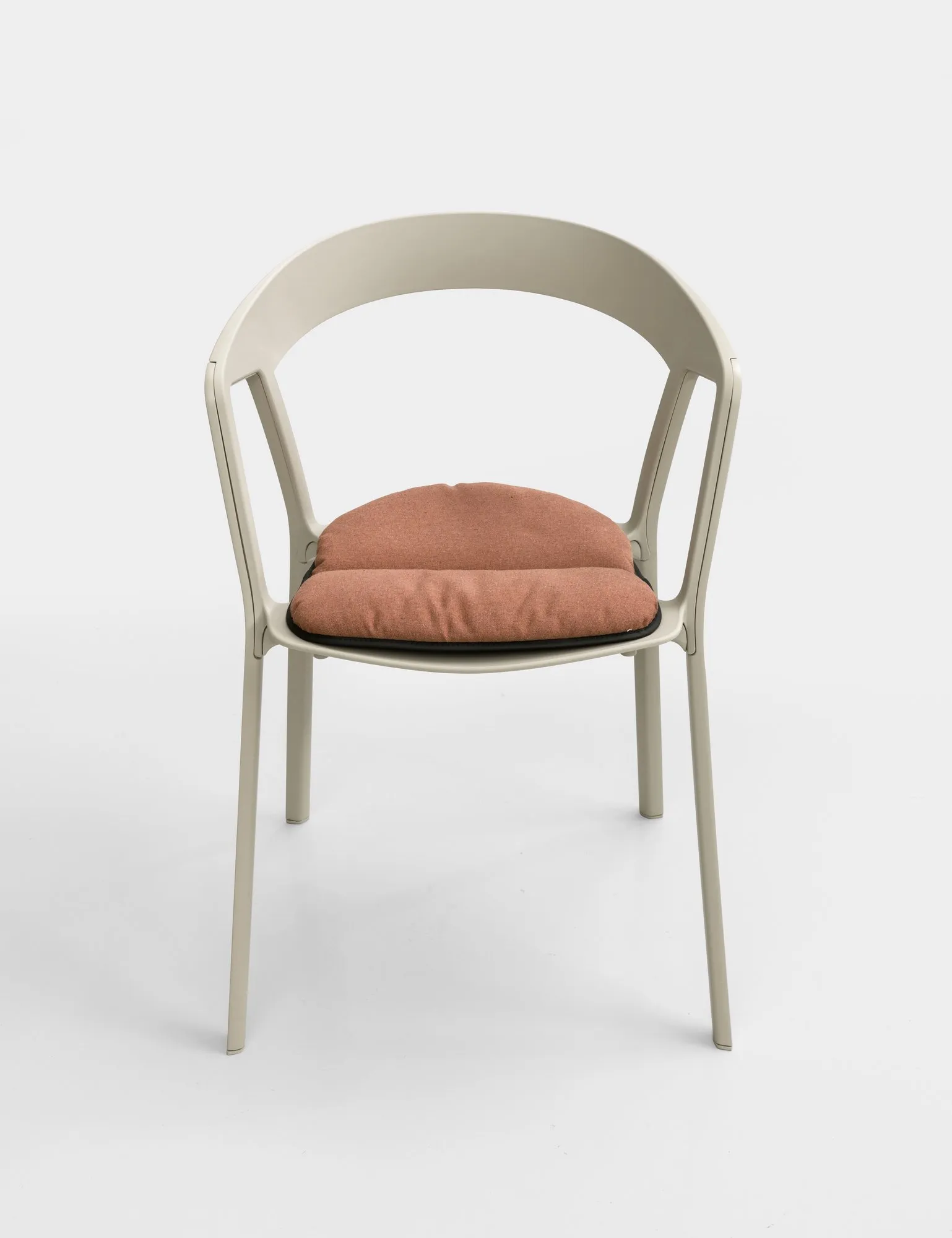 Compas Cushion - Kristalia w Mesmetric