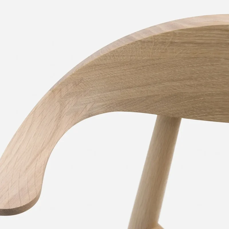 349G Manta Dining Chair – De La Espada at Mesmetric