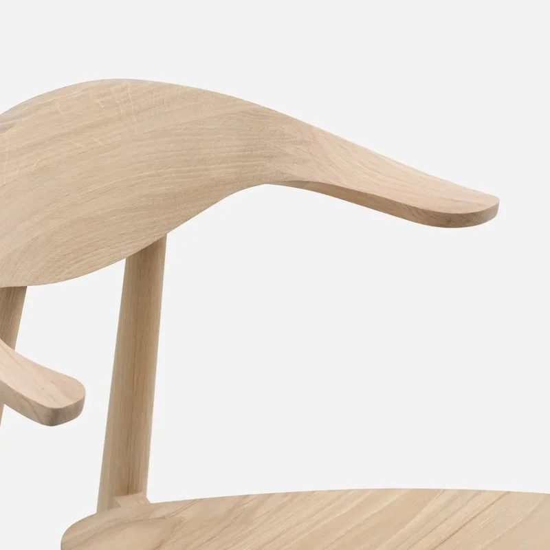 349G Manta Dining Chair – De La Espada at Mesmetric