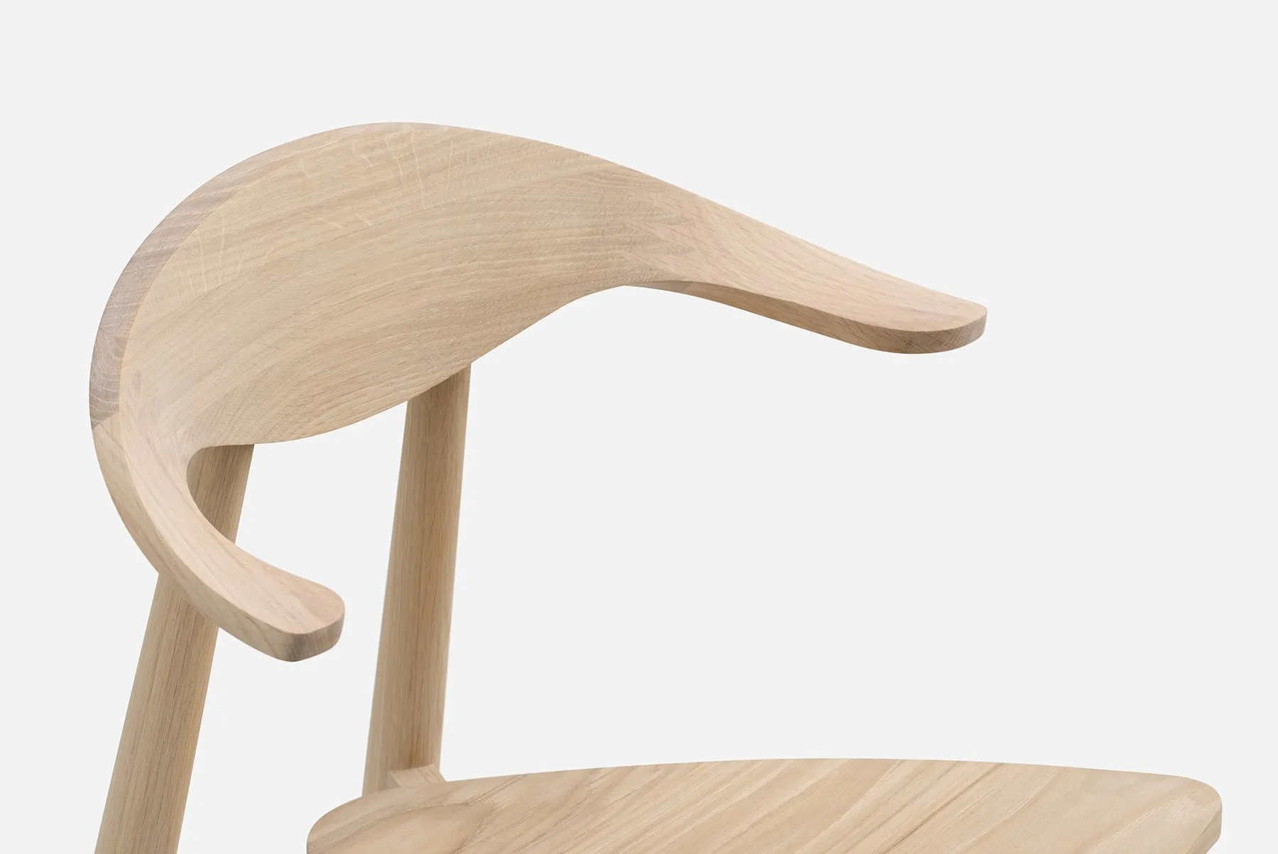 349G Manta Dining Chair – De La Espada at Mesmetric