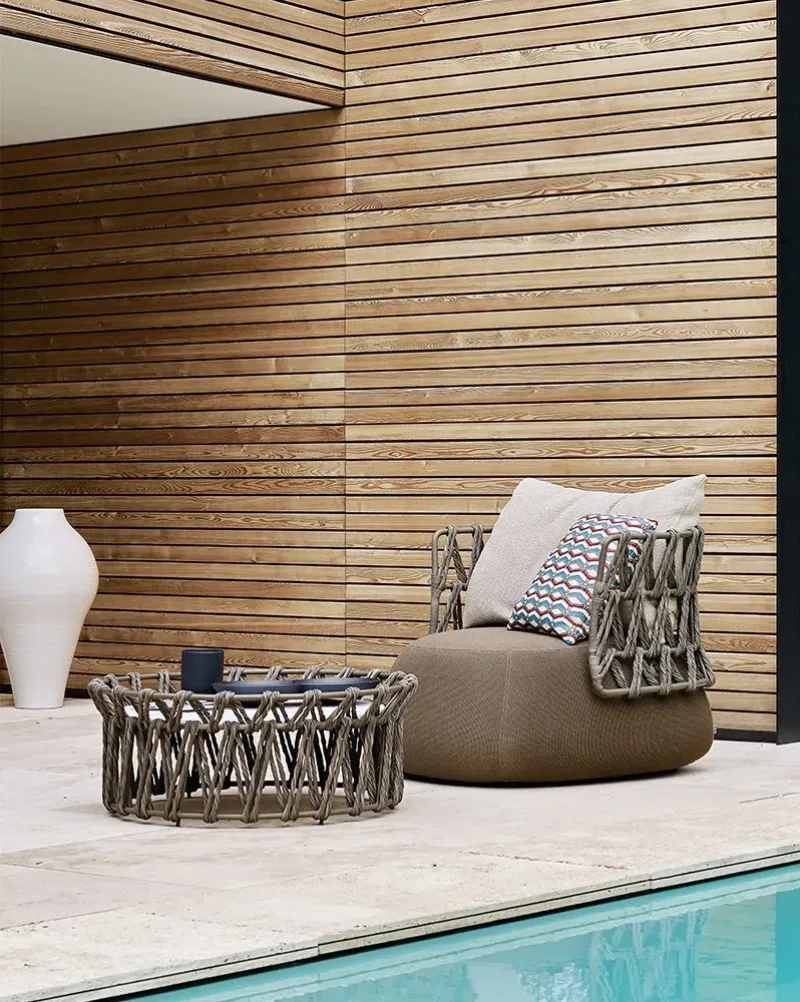 Butterfly Outdoor - B&B Italia Outdoor w Mesmetric