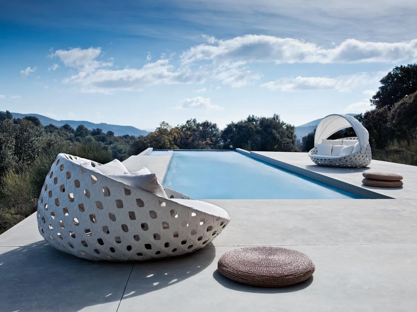 Canasta – B&B Italia Outdoor at Mesmetric