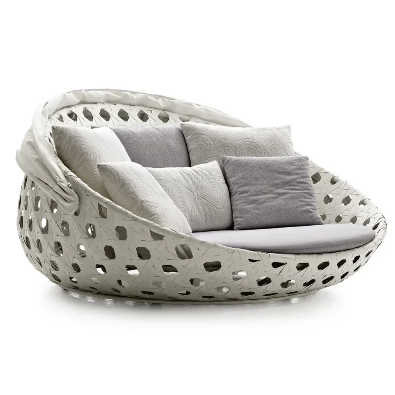 Canasta – B&B Italia Outdoor at Mesmetric