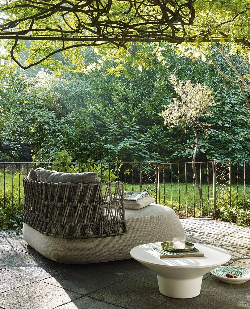 Fat-Sofa Outdoor – B&B Italia Outdoor at Mesmetric