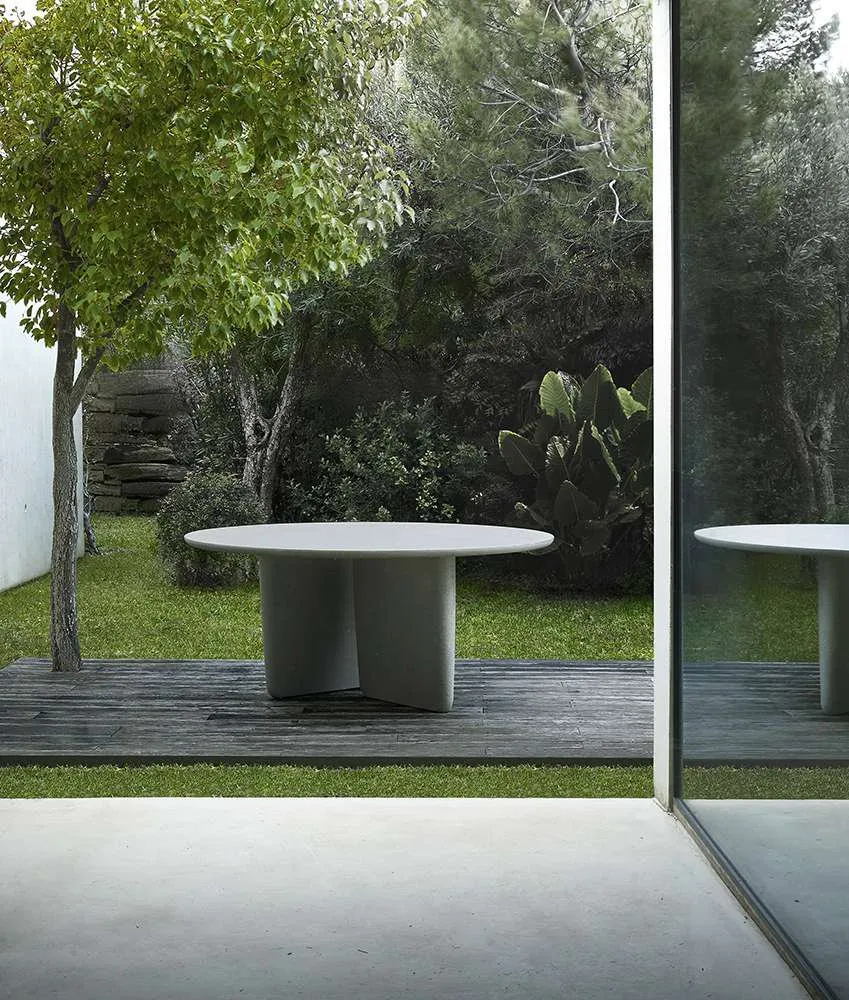Tobi-Ishi Outdoor - B&B Italia Outdoor w Mesmetric