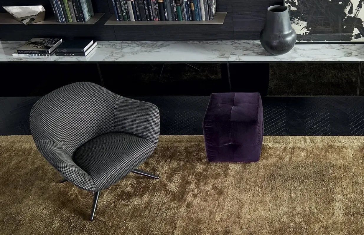 Mad Swivel – Poliform at Mesmetric