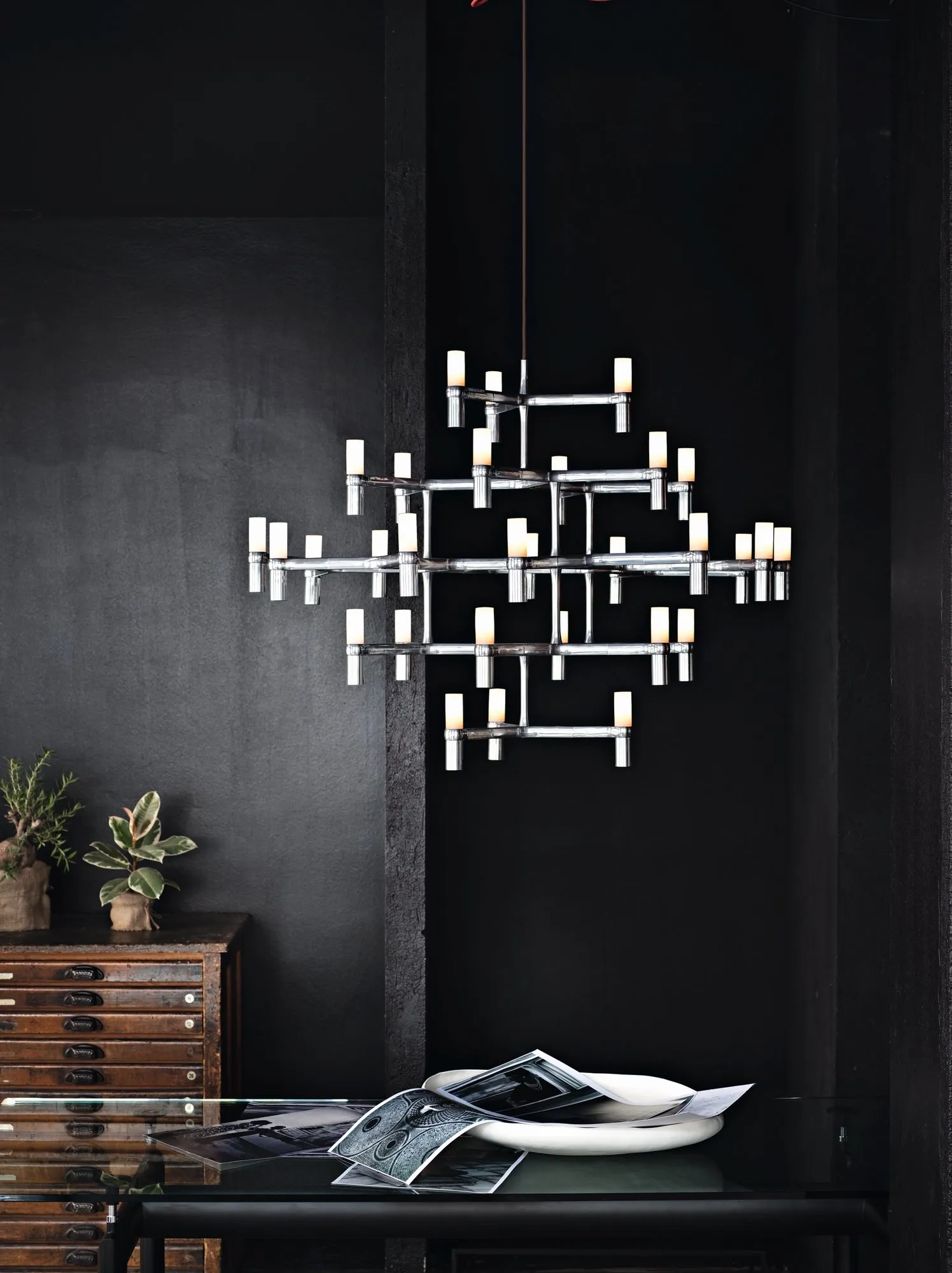 Crown Major – Nemo Lighting at Mesmetric