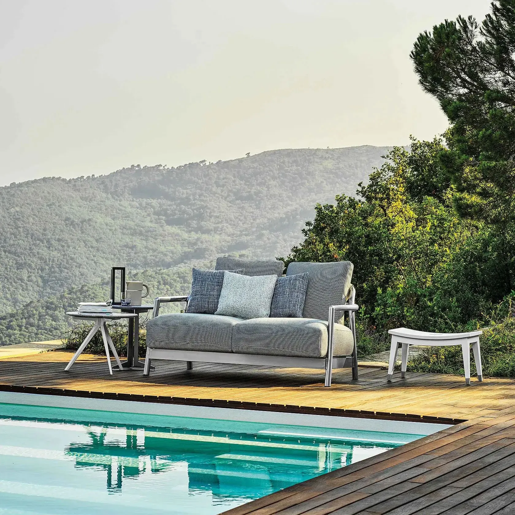 Alison Outdoor – Flexform at Mesmetric
