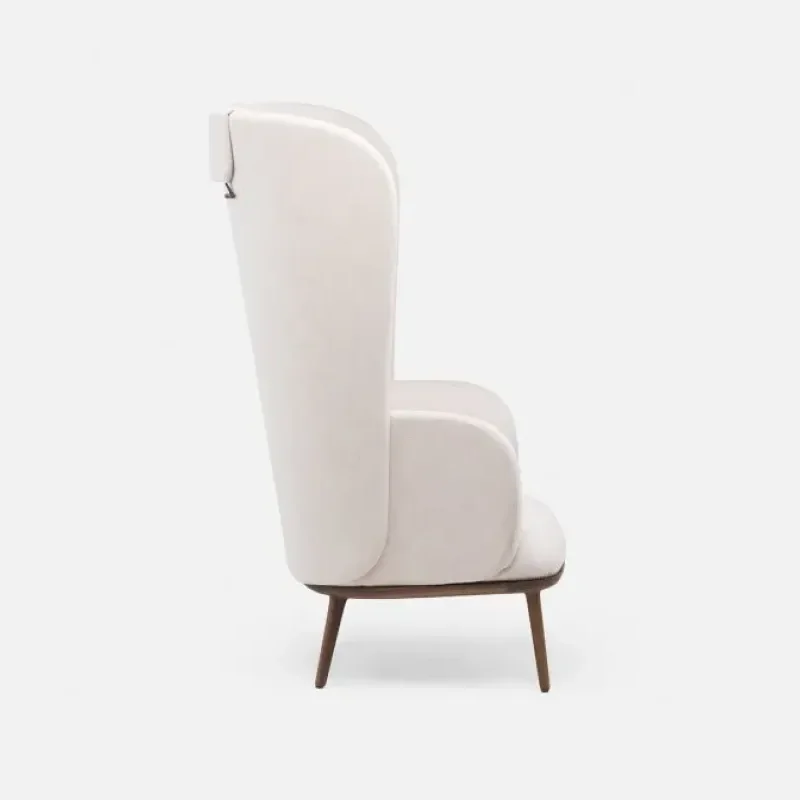 105 Blanche Bergère – De La Espada at Mesmetric