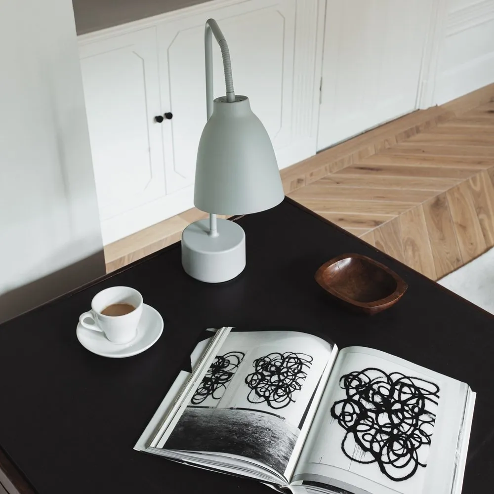 Caravaggio™ Table - Fritz Hansen w Mesmetric