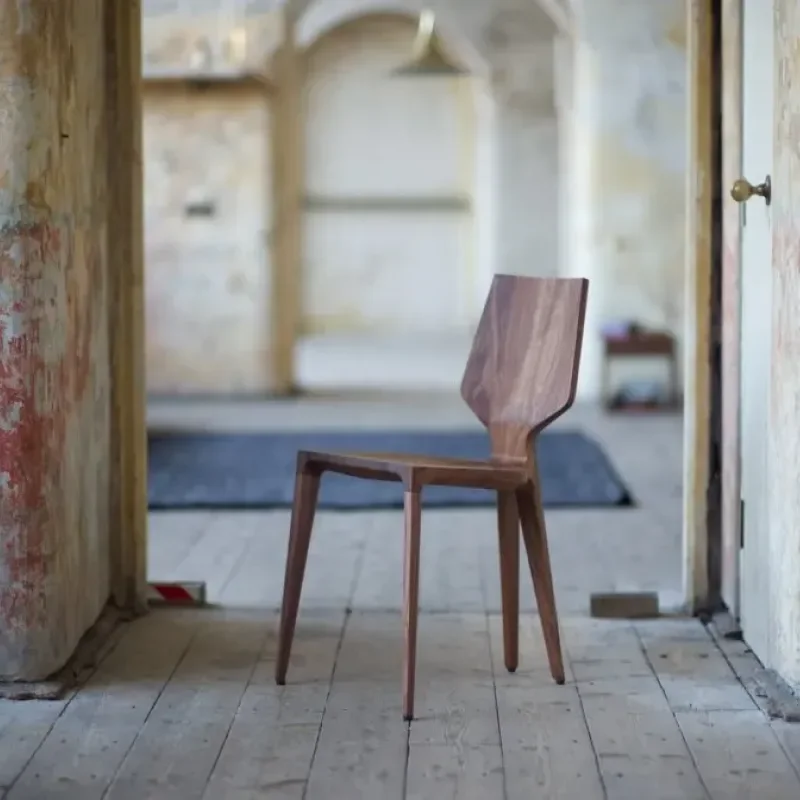 384 Mary's Chair – De La Espada at Mesmetric
