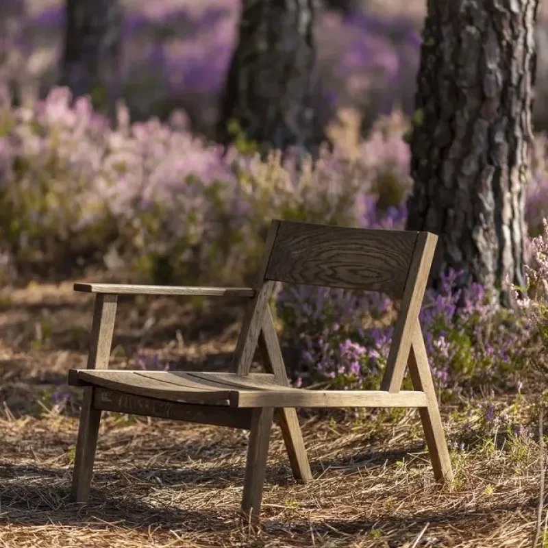 576ZR/ZL 98.6°F Outdoor One Armed Lounge Chair