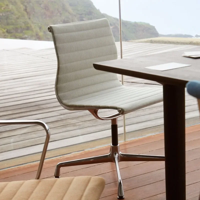 Aluminium Group EA 101 – Vitra at Mesmetric