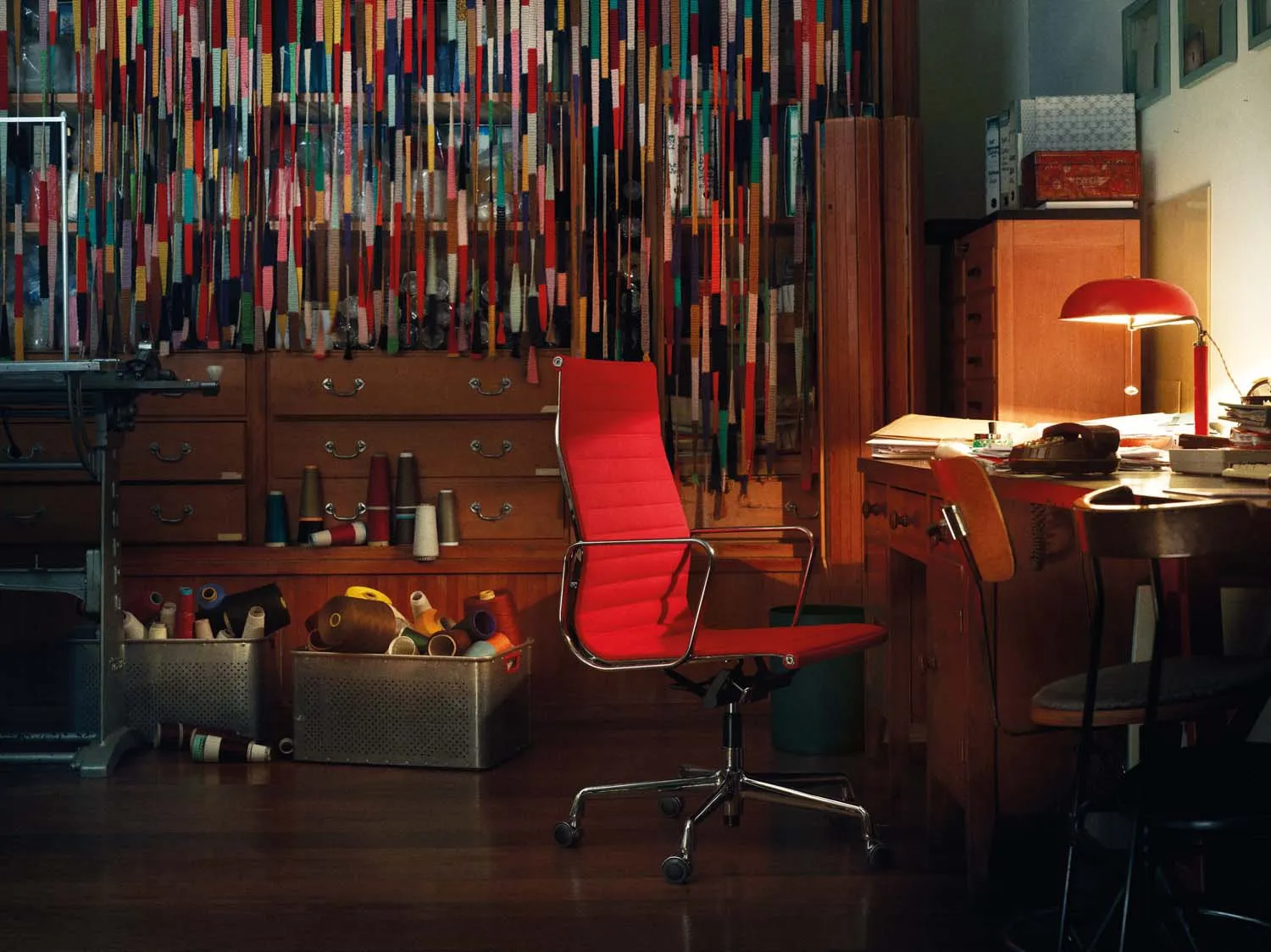 Aluminium Group EA 119 – Vitra at Mesmetric
