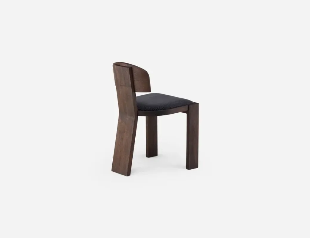 171Z Vega A Chair - De La Espada w Mesmetric