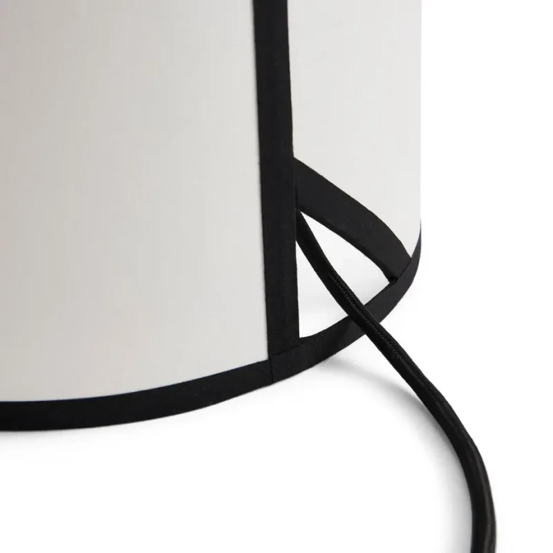 Ava Pyramid Table