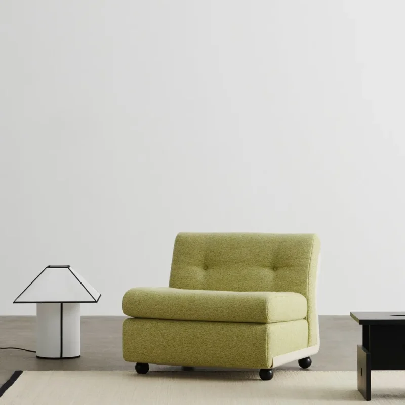 Ava Pyramid Table