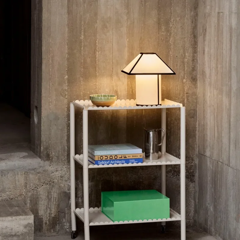 Ava Pyramid Table