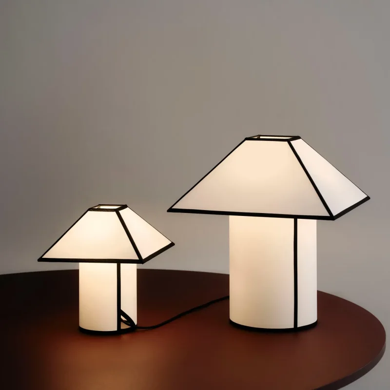 Ava Pyramid Table